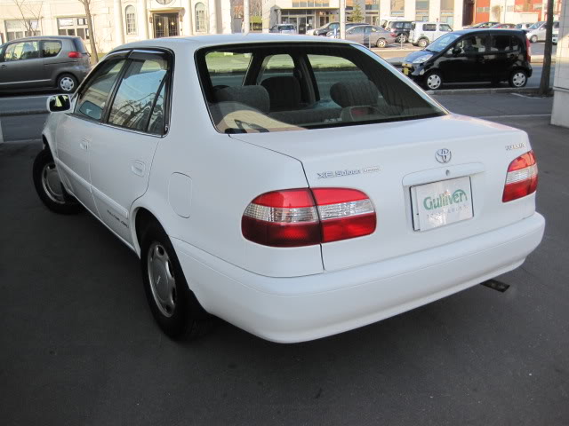 Toyota Corolla Saloon