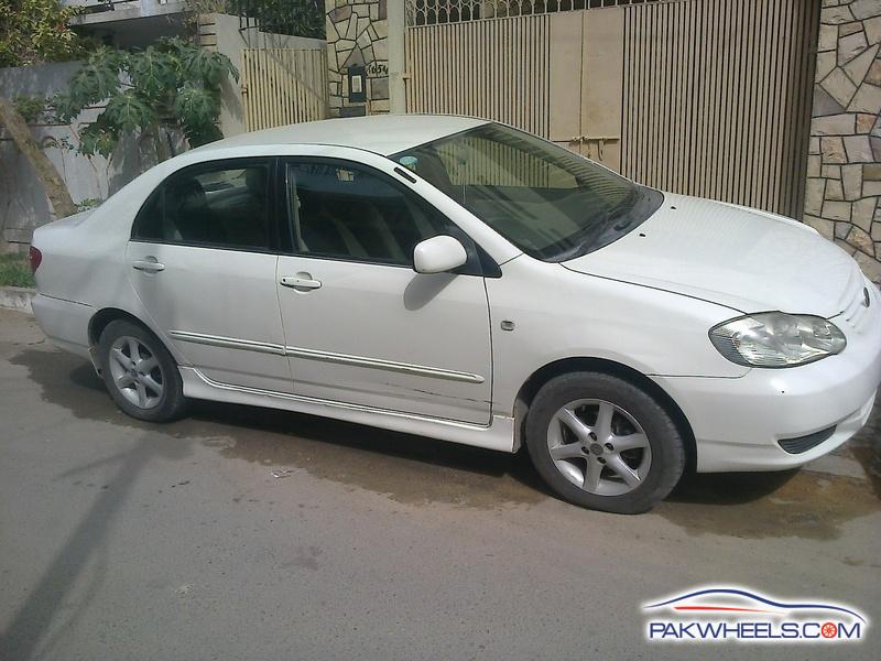 Toyota Corolla Saloon