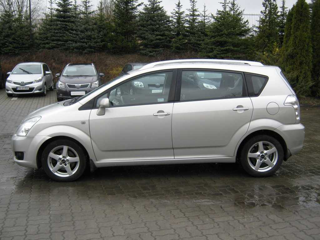 Toyota Corolla Verso 2.2 D-4d