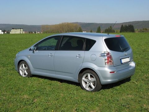 Toyota Corolla Verso 2.2 D-Cat