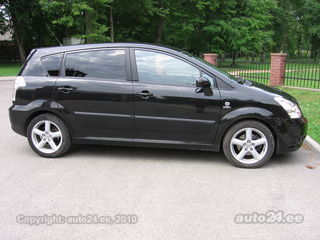 Toyota Corolla Verso 2.2 D-Cat