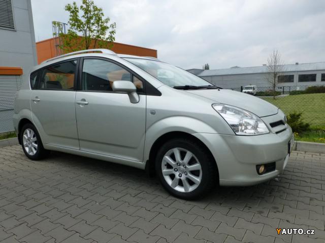 Toyota Corolla Verso 2005