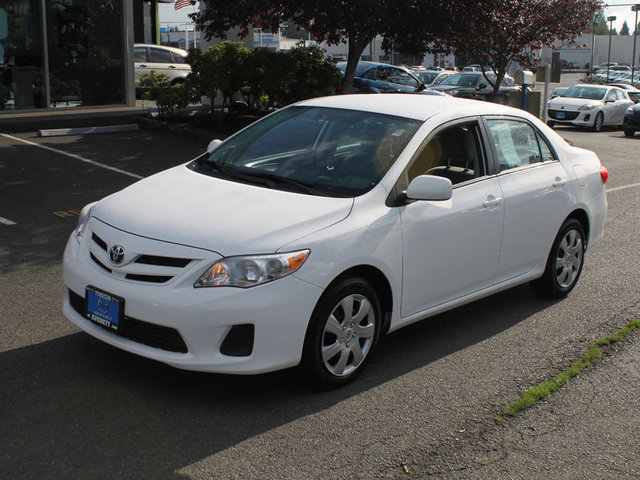 Toyota Corolla White