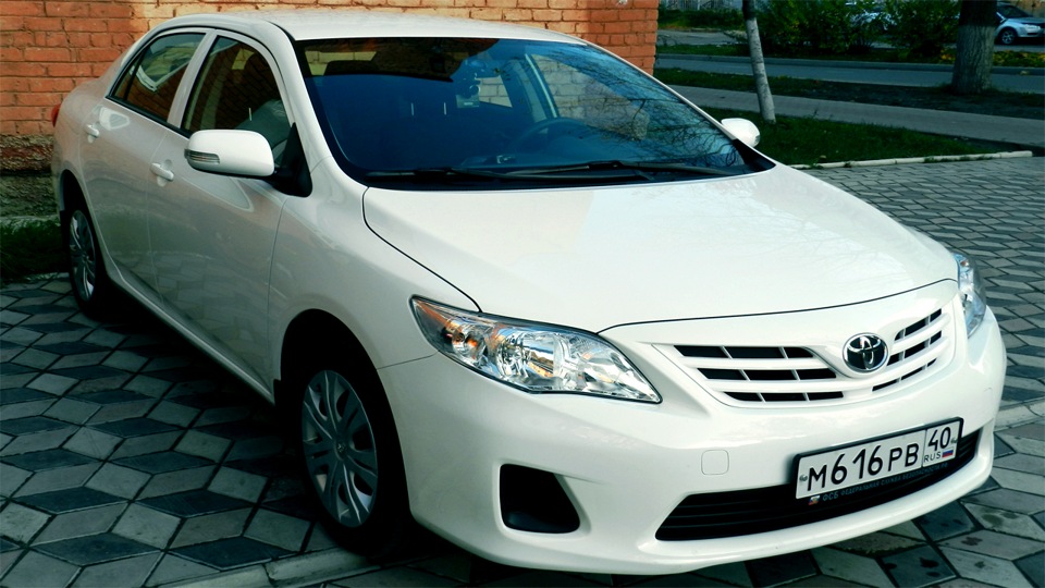 Toyota Corolla White