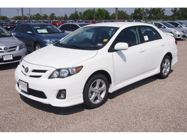 Toyota Corolla White Toyota Corolla White