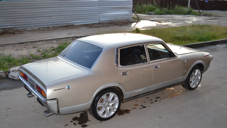 Toyota Crown 1975