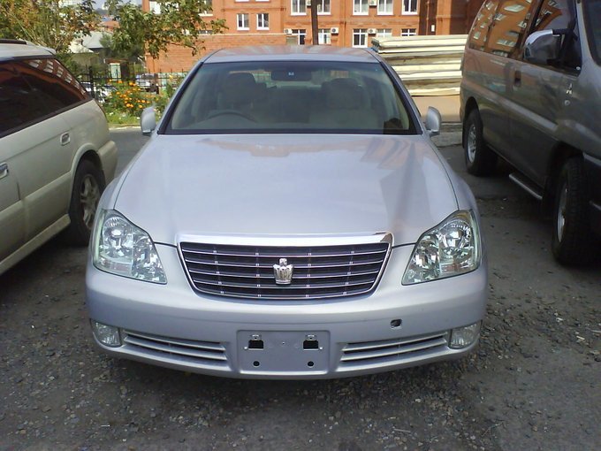 Toyota Crown 2005