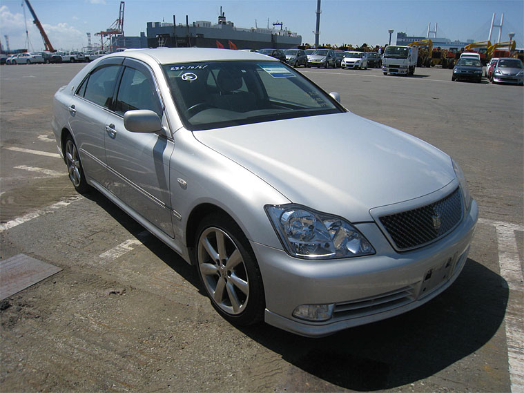 Toyota Crown 2005
