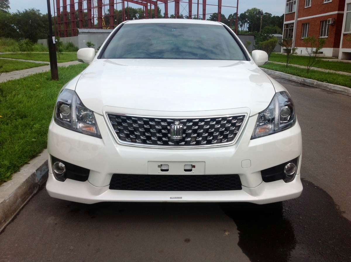 Toyota Crown 2010