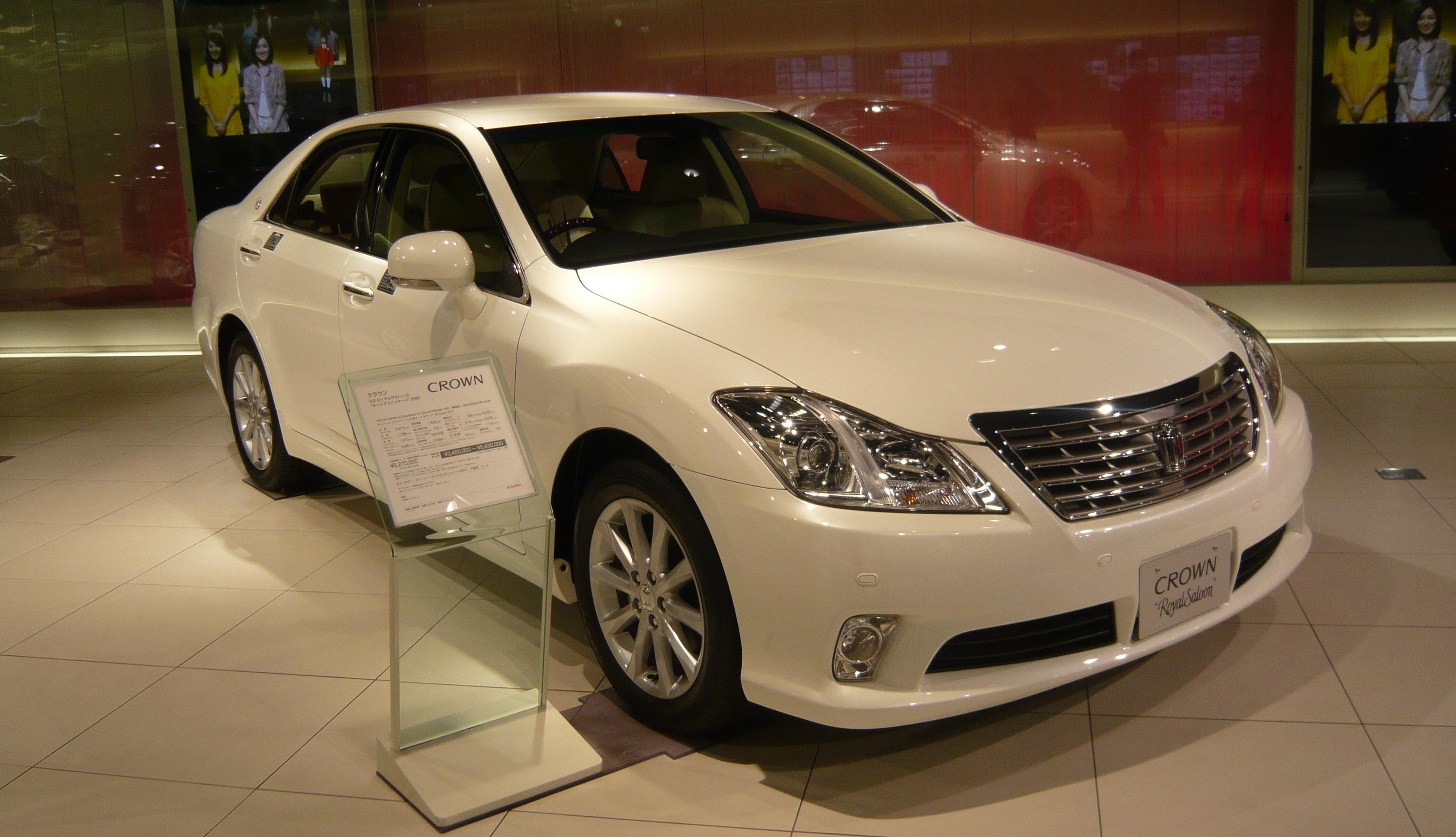 Toyota Crown 2010