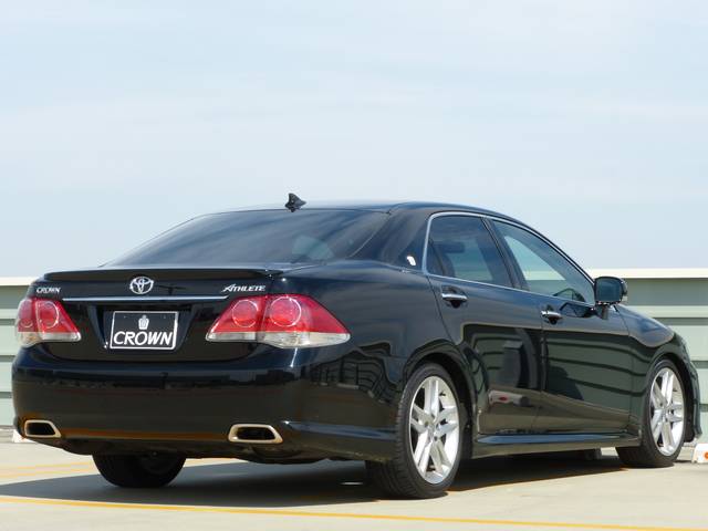 Toyota Crown 2011