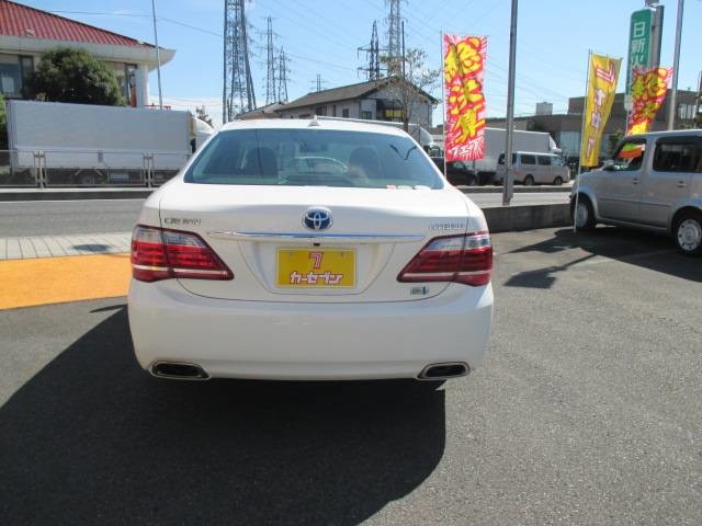 Toyota Crown 2011