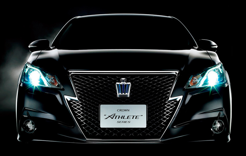 Toyota Crown 2013