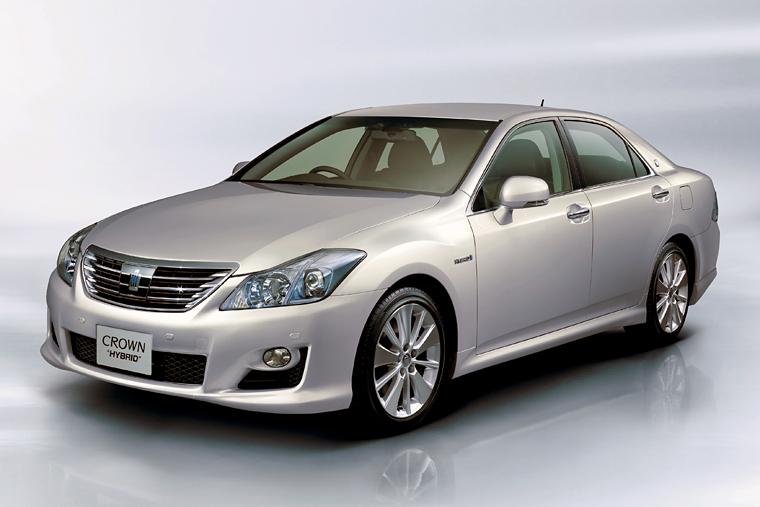 Toyota Crown 2015