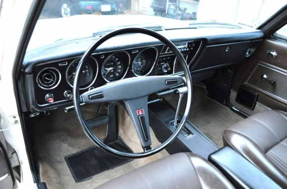 Toyota Crown 2300