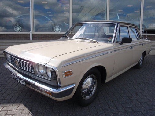 Toyota Crown 2300