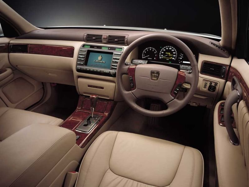 Toyota Crown 3.0