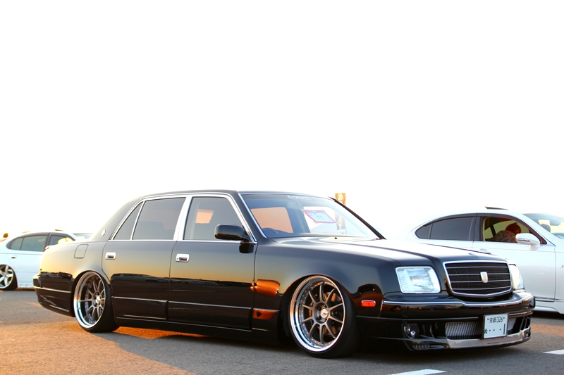 Toyota Crown Century