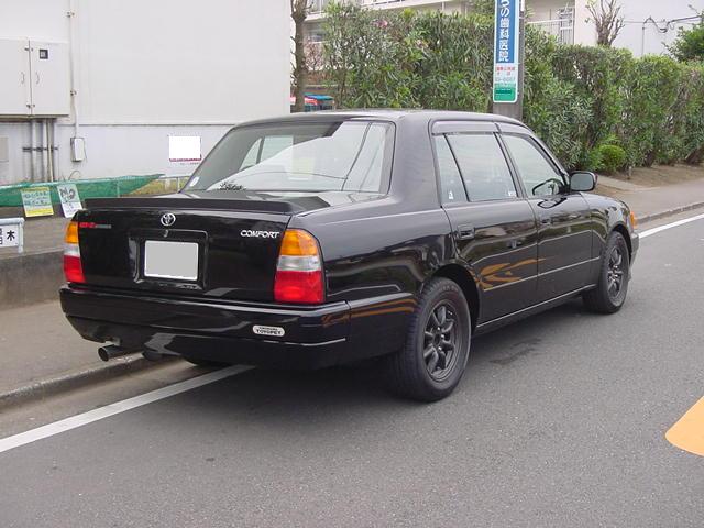 Toyota Crown Comfort