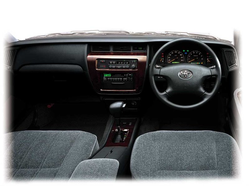 Toyota Crown Comfort