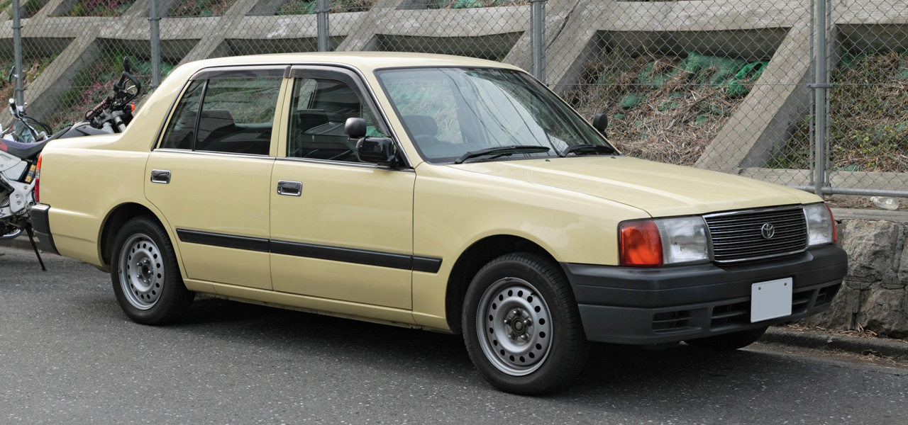 Toyota Crown Comfort