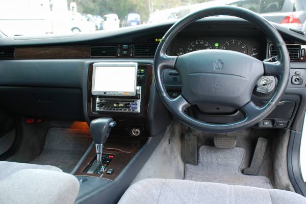 Toyota Crown Diesel