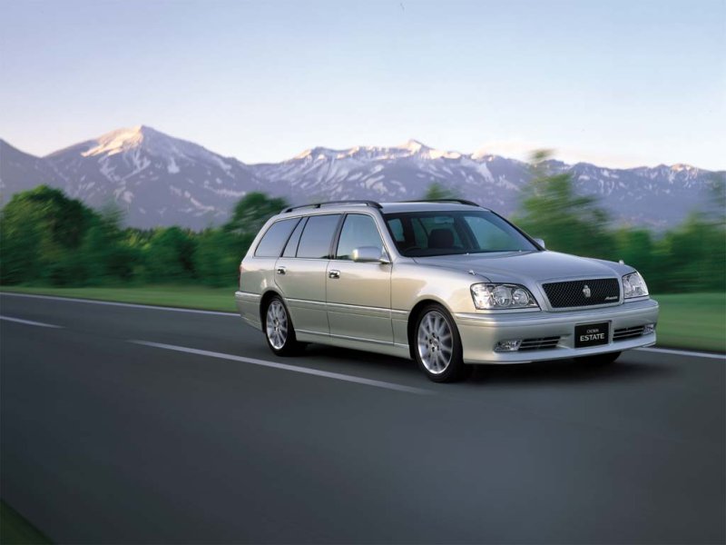 Toyota Crown Estate