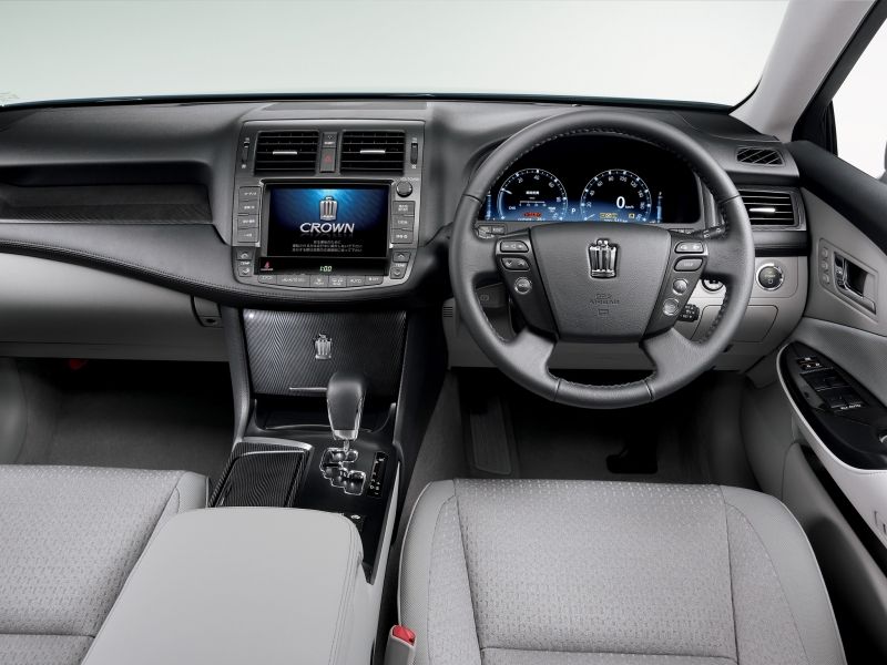 Toyota Crown Hybrid