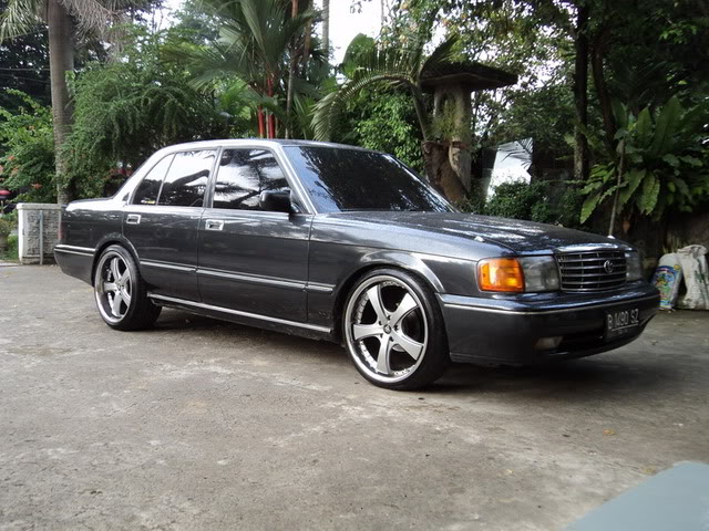 Toyota Crown Ls130