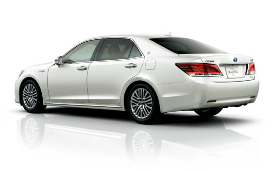 Toyota Crown Majesta 2013