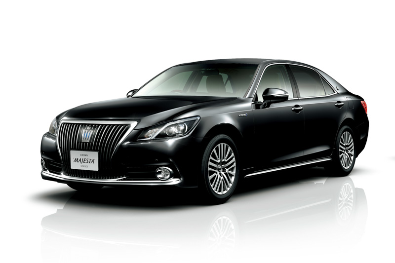 Toyota Crown Majesta 2013