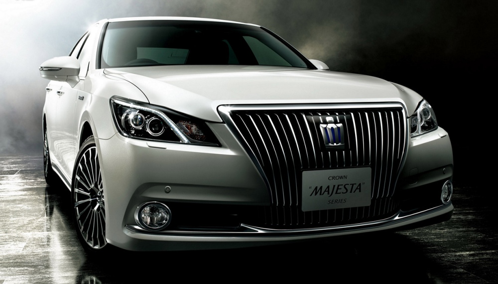Toyota Crown Majesta 2013