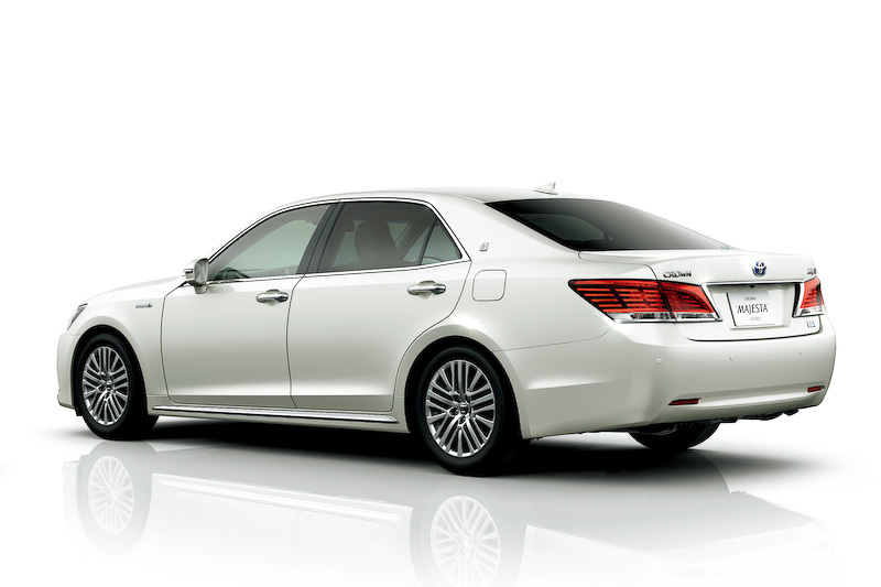 Toyota Crown Majesta 2014
