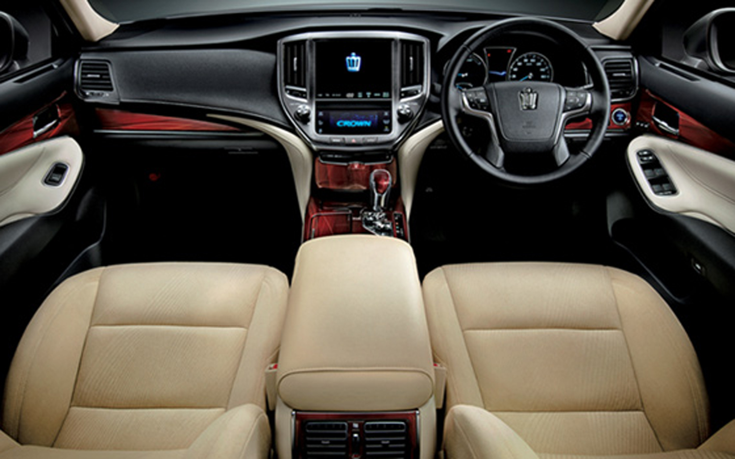 Toyota Crown Royal Salon