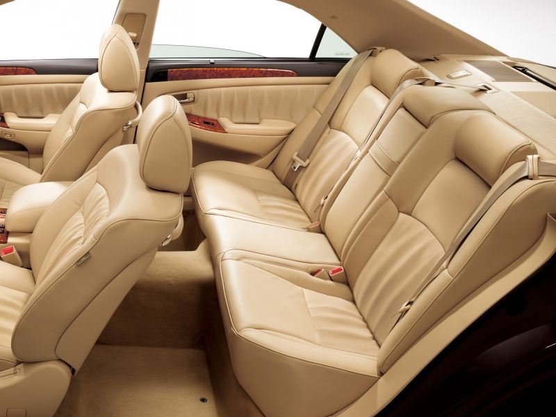Toyota Crown Royal Saloon 2005