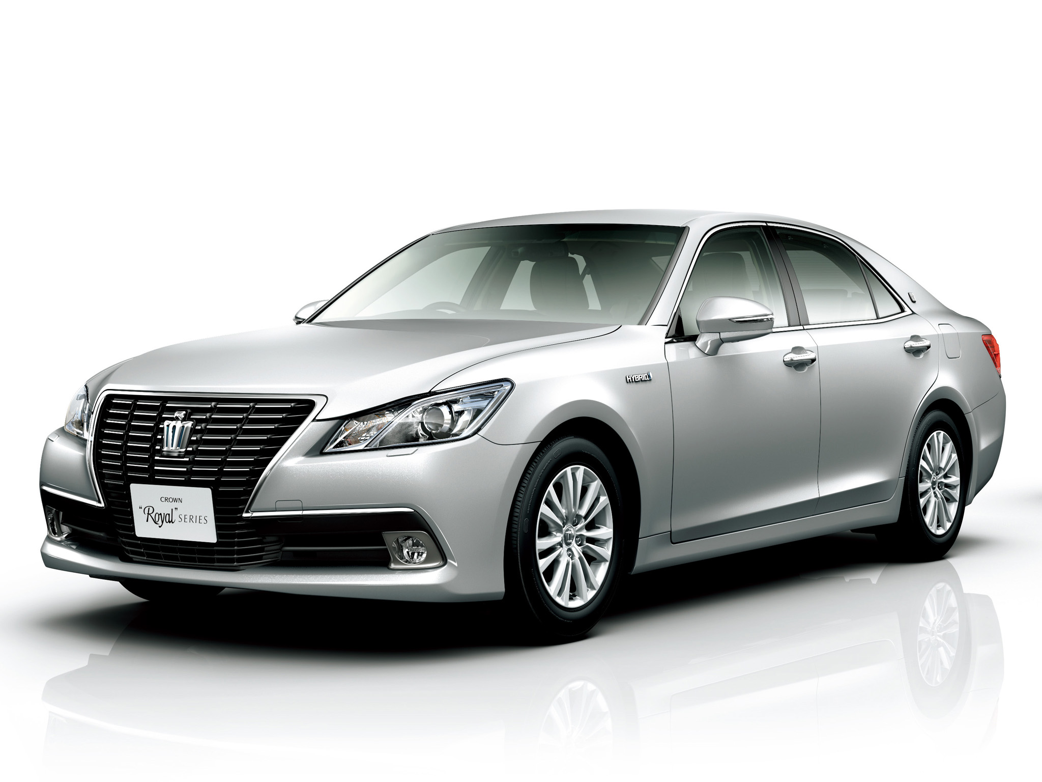 Toyota Crown Royal Saloon 2013