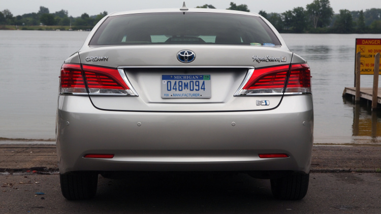 Toyota Crown Royal Saloon 2014