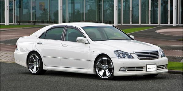 Toyota Crown Sport