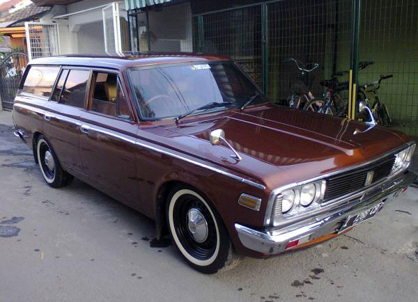 Toyota Crown Station Wagon