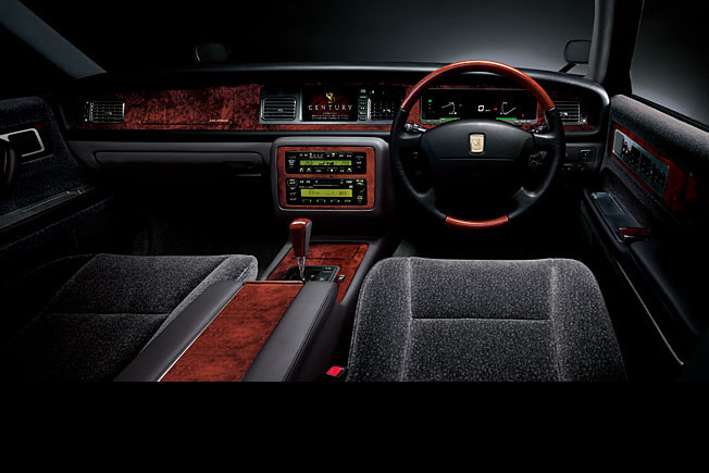 Toyota Crown V12