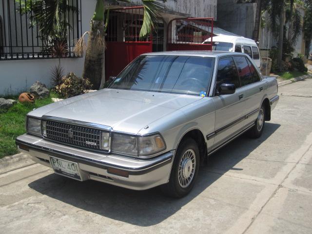 Toyota Crown V8