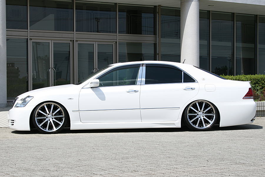 Toyota Crown Vip