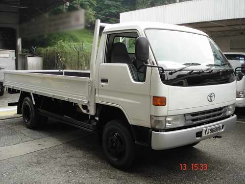 Toyota Dyna 200