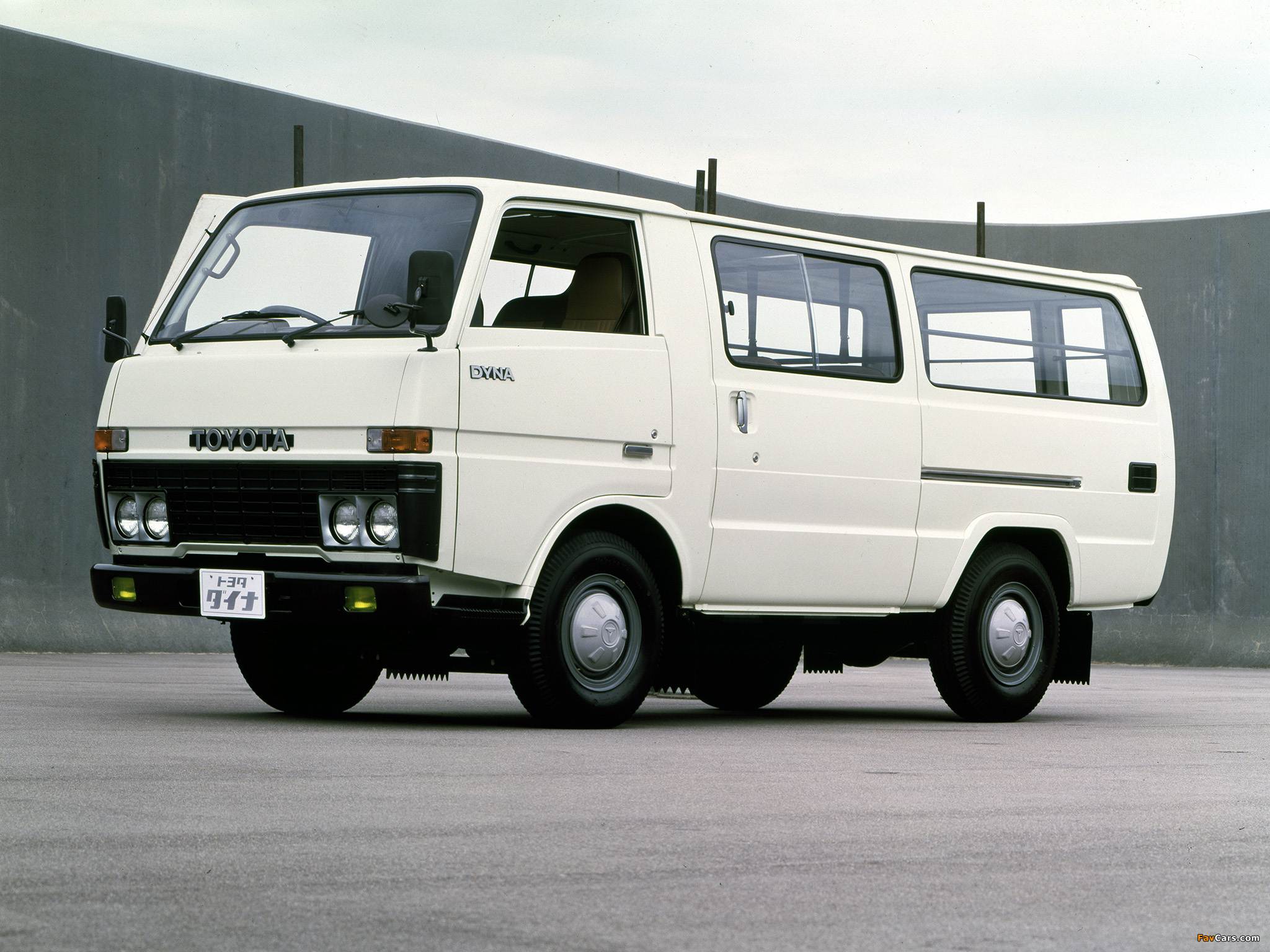 Toyota Dyna Van