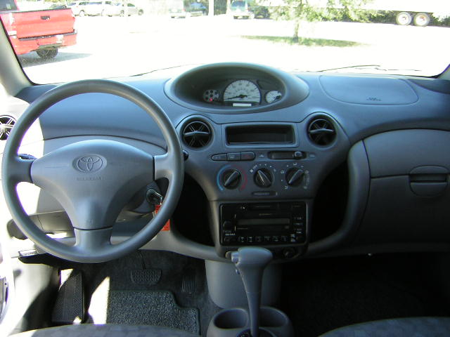 Toyota Echo 2001