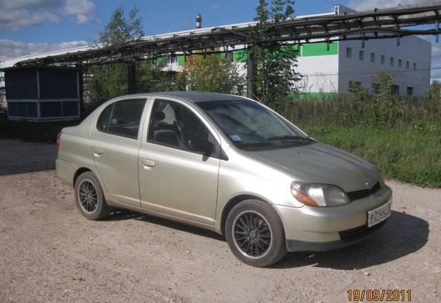 Toyota Echo 2001