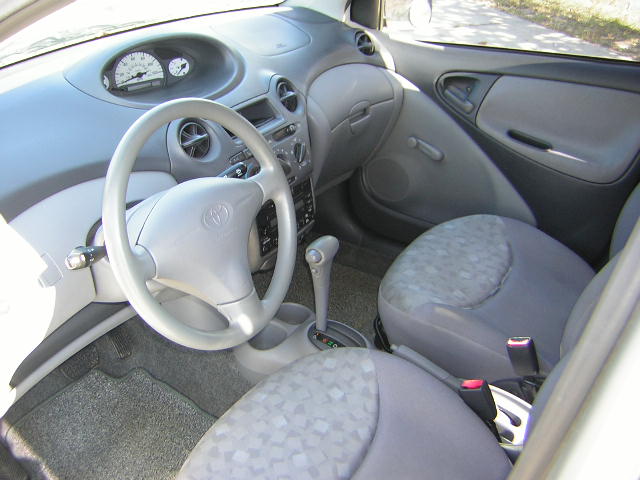 Toyota Echo 2001