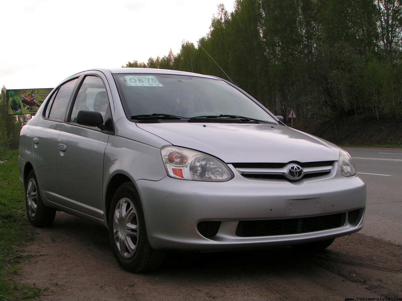 Toyota Echo 2003