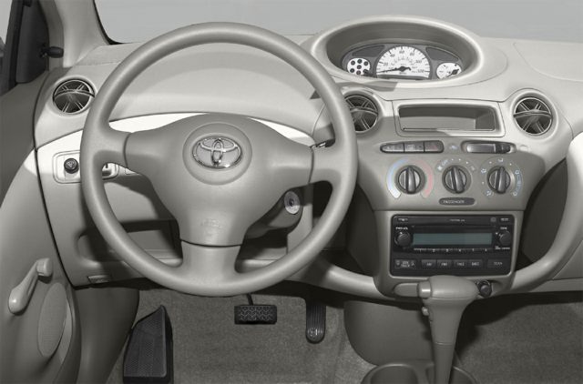Toyota Echo Hatchback 2005