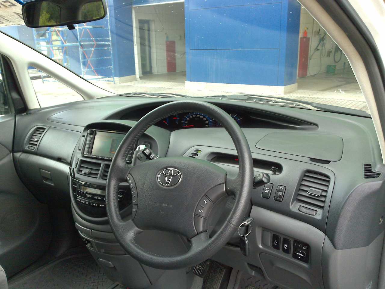 Toyota Estima 2003
